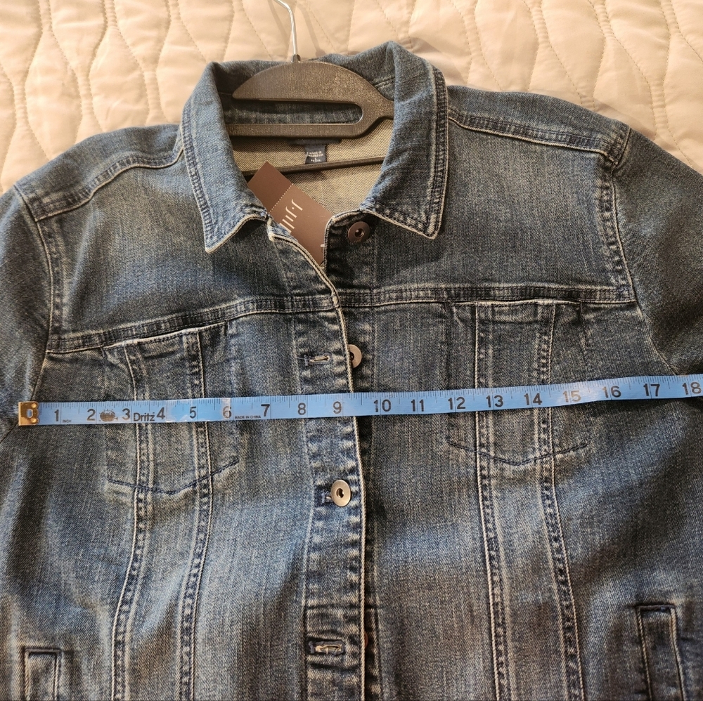 Women's Jean Jacket - Picture 5 of 8